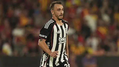 Beşiktaş'tan Ayrılık Kararı: Gökhan Sazdağı Çorum FK'ya Transfer Oldu