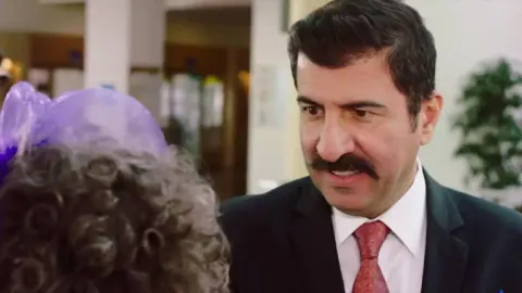 Bizim Semtin Çocukları Filminin Konusu ve Oyuncu Kadrosu