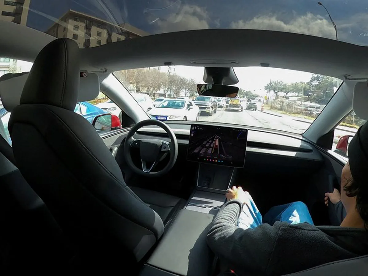 Tesla Robotaksi Hizmetini Miami'ye Taşıdı: Otonom Sürüş Yayılıyor Tesla Robotaksi Hizmetini Miami'ye Taşıdı: Otonom Sürüş Yayılıyor