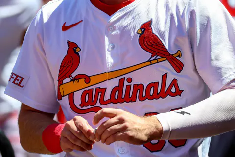 Amerikan Sporlarında 'Cardinals' Rüzgarı: MLB'de Zirve Yarışı, NFL'de Kamp Hazırlığı