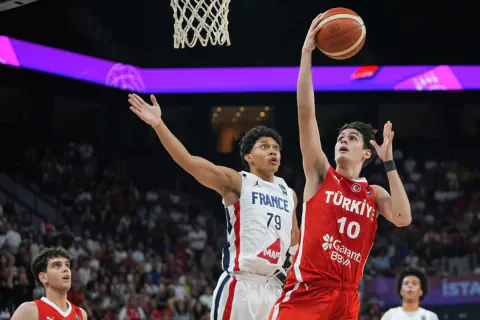 A Milli Basketbol Takımı Fransa'yı Devirip Yarı Finale Yükseldi