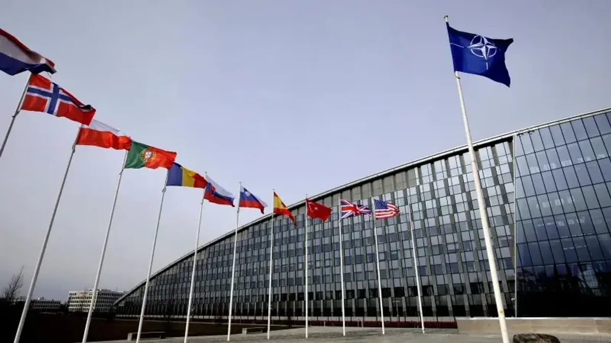 NATO Nedir? 32 Üyeli Dev İttifakın Yapısı ve 5. Madde NATO Nedir? 32 Üyeli Dev İttifakın Yapısı ve 5. Madde
