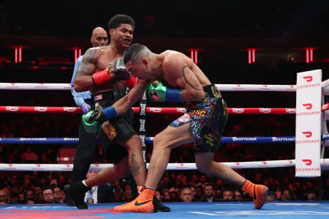 Shakur Stevenson'ın Kariyer Stratejisi: Yeni Rakipler ve Sıklet Değişimleri