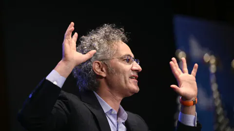 Palantir CEO'su Alex Karp'tan AI Devlerine Ağır Suçlama: Verileri Çalıyorlar
