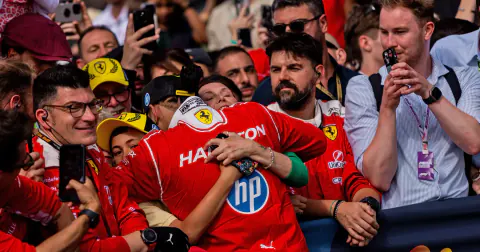 Ferrari'den Lewis Hamilton Kararı: 2027 Sezonu İçin Resmi Onay Geldi