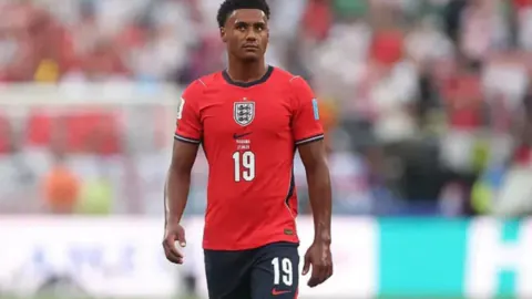 Fenerbahçe'de Ollie Watkins Operasyonu: İngiliz Yıldız İçin Son Aşamada Fenerbahçe'de Ollie Watkins Operasyonu: İngiliz Yıldız İçin Son Aşamada