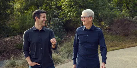 Apple CEO'su Tim Cook ve John Ternus Bavyera Başbakanı ile Görüştü