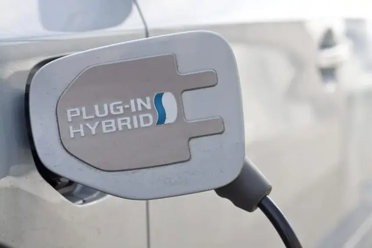 Plug-in Hybrid Otomobillerin Ömrü Ne Kadar? Batarya ve Bakım Maliyetleri Plug-in Hybrid Otomobillerin Ömrü Ne Kadar? Batarya ve Bakım Maliyetleri
