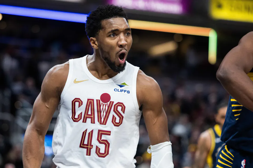 Donovan Mitchell'ın Cleveland Geleceği Belirsiz: Rekorlar ve Sözleşme Çıkmazı görseli