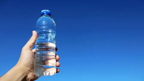 Ticaret Bakanlığı'ndan 'Fahiş Fiyat' ve 'Gıda Hilesi' Kıskacı