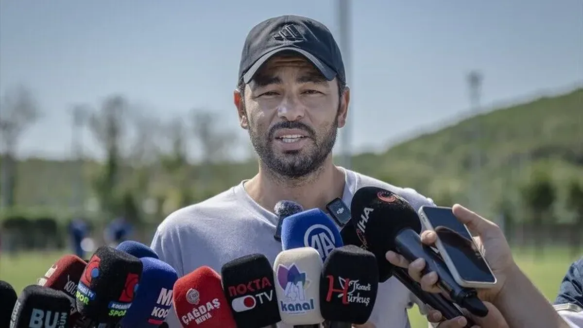 Kocaelispor'da Selçuk İnan'dan Transfer Operasyonu: Maliyet Planı Devrede Kocaelispor'da Selçuk İnan'dan Transfer Operasyonu: Maliyet Planı Devrede