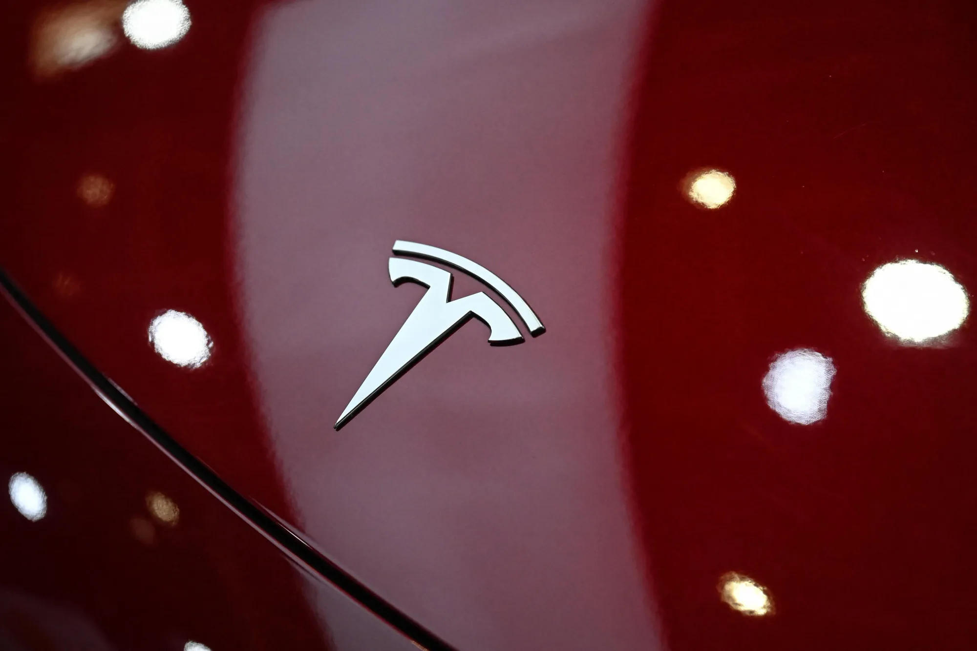 Tesla FSD Kazasında Şok Detay: Sürücüye İnsanlık Suçu ve Taksirle Öldürme Suçlaması Tesla FSD Kazasında Şok Detay: Sürücüye İnsanlık Suçu ve Taksirle Öldürme Suçlaması