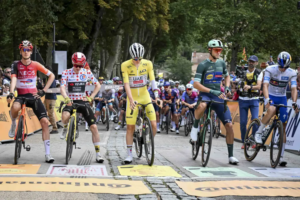 Tour de France'da Sürpriz Lider: Torstein Træen Sarı Mayısyonu Giyecek görseli