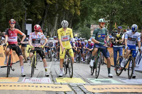 Tour de France'da Sürpriz Lider: Torstein Træen Sarı Mayısyonu Giyecek Tour de France'da Sürpriz Lider: Torstein Træen Sarı Mayısyonu Giyecek