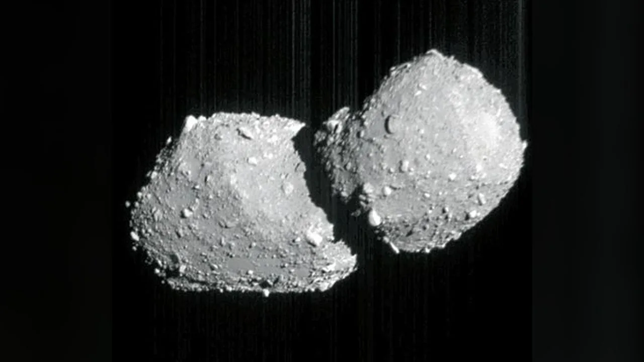 JAXA'dan Tarihi Başarı: Hayabusa2 Uzayda İki Başlı Asteroiti Görüntüledi JAXA'dan Tarihi Başarı: Hayabusa2 Uzayda İki Başlı Asteroiti Görüntüledi