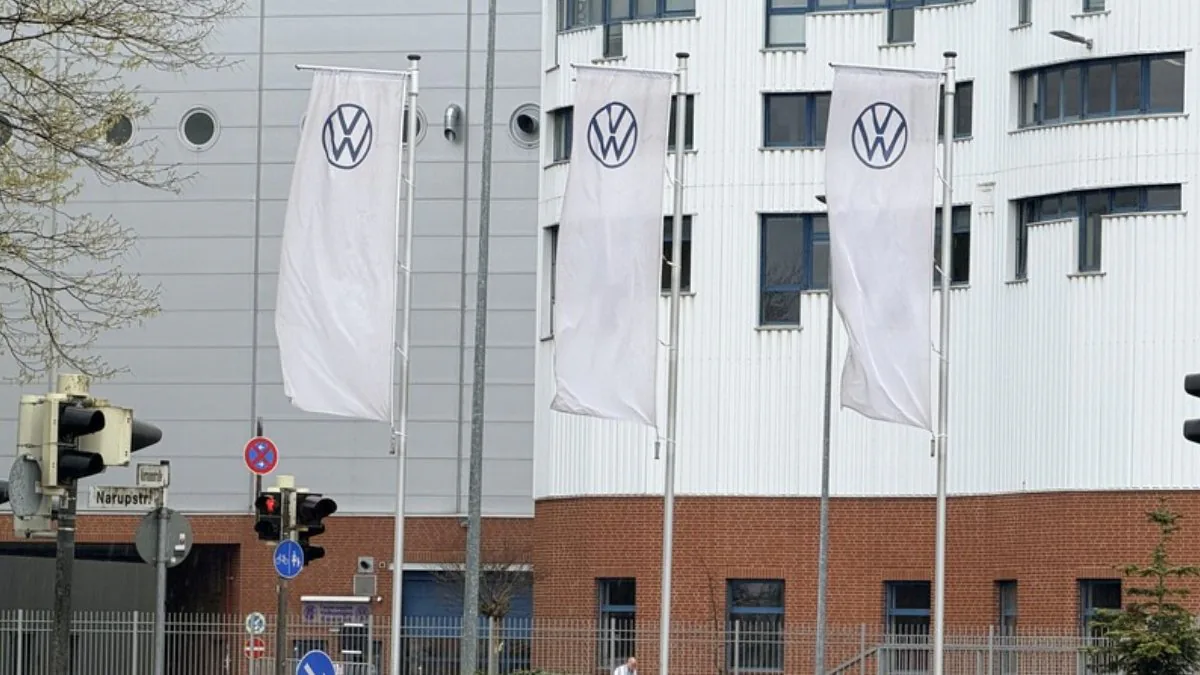 Volkswagen'de Tarihi Kriz: Dev İşten Çıkarma Planı ve Golf'e Veda Volkswagen'de Tarihi Kriz: Dev İşten Çıkarma Planı ve Golf'e Veda