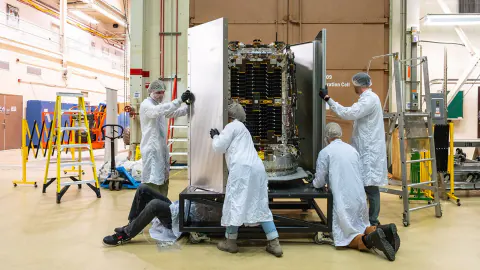 NASA'dan Kritik Operasyon: Swift Teleskobu Atmosfere Düşmekten Nasıl Kurtarılacak?