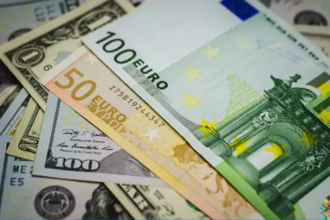 Döviz Piyasasında Kritik Gün: Dolar ve Euro Kurlarında Son Durum