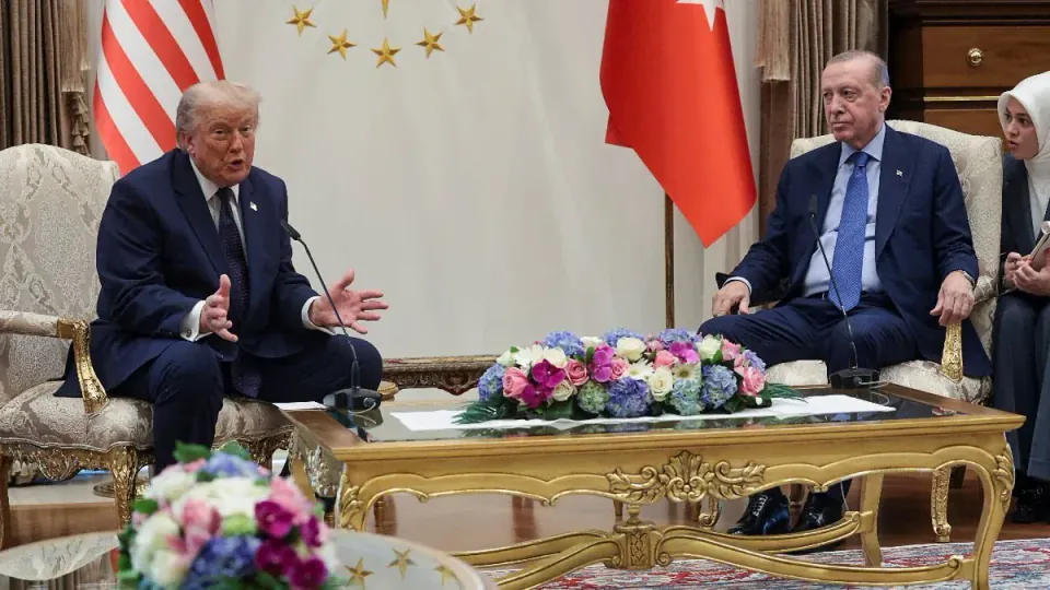 Donald Trump'tan Tarihi Karar: Türkiye'ye Yönelik CAATSA Yaptırımları Kalkıyor görseli