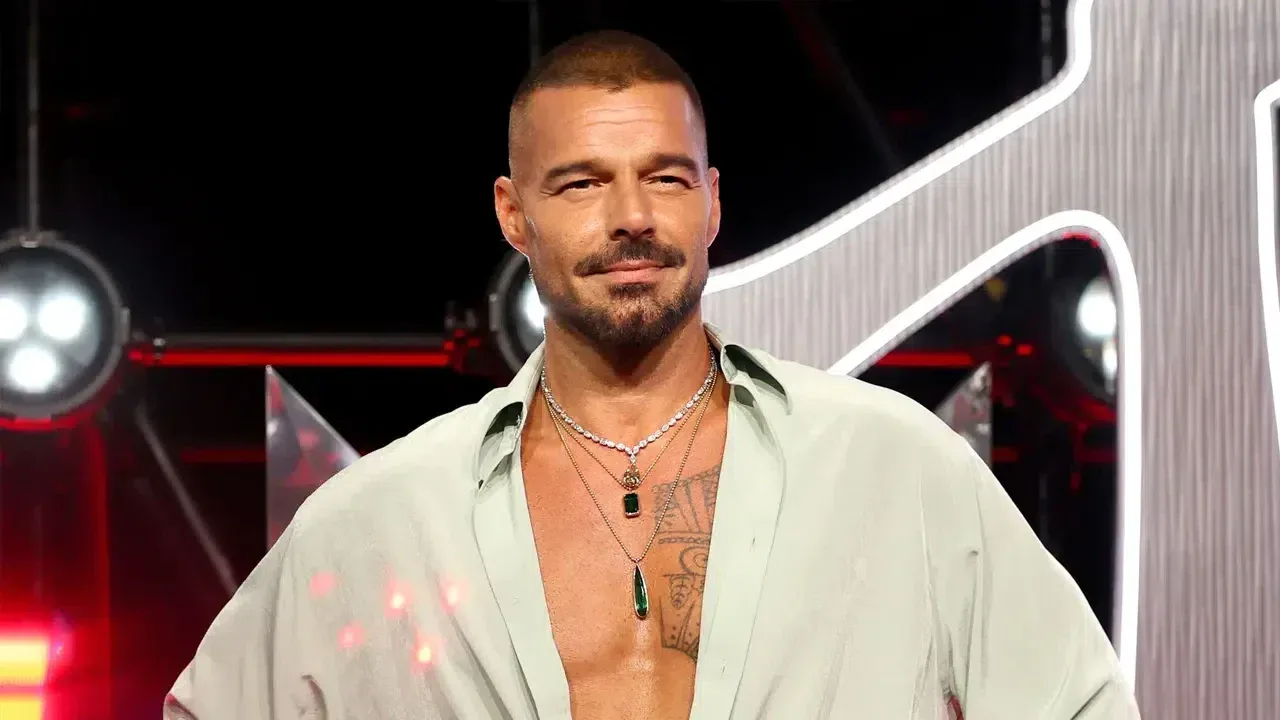 Ricky Martin ve Edis Aynı Sahnede: İstanbul Konseri Öncesi Sert Eleştiri Ricky Martin ve Edis Aynı Sahnede: İstanbul Konseri Öncesi Sert Eleştiri