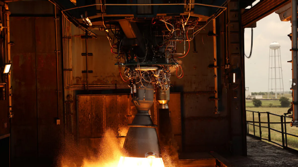 Uzay Yarışında Yeni Dönem: Hindistan'ın İlk Ticari Hamlesi ve SpaceX'in Rekoru Uzay Yarışında Yeni Dönem: Hindistan'ın İlk Ticari Hamlesi ve SpaceX'in Rekoru