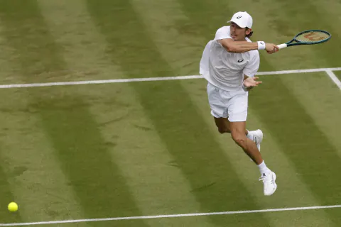 Alex de Minaur Wimbledon'da Vites Yükseltti: 3. Tur Bileti Cepte
