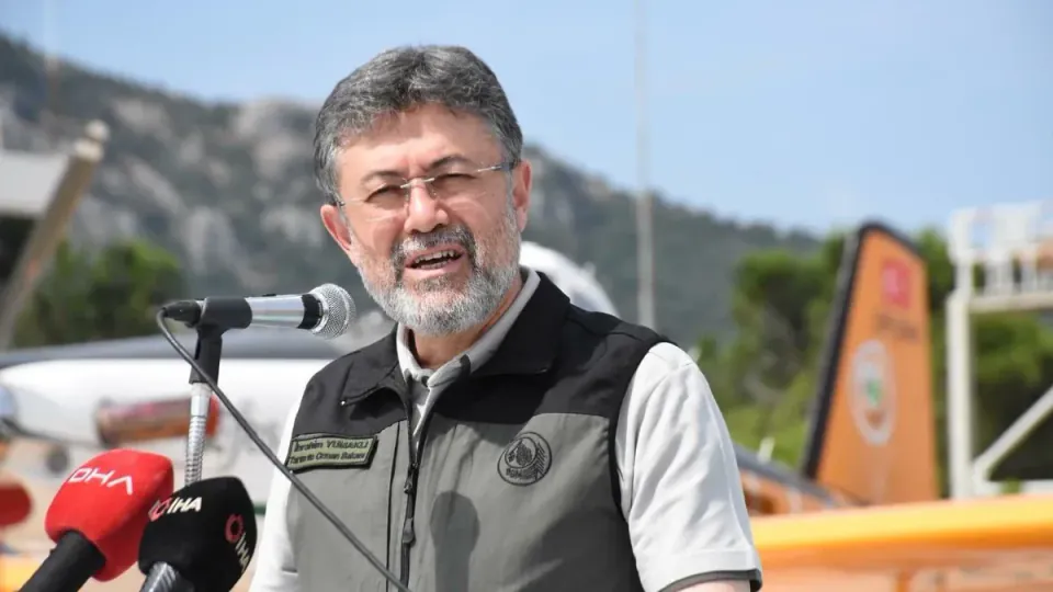 Dünya Genelinde Orman Yangınları ile Mücadele ve Erken Uyarı Sistemleri görseli