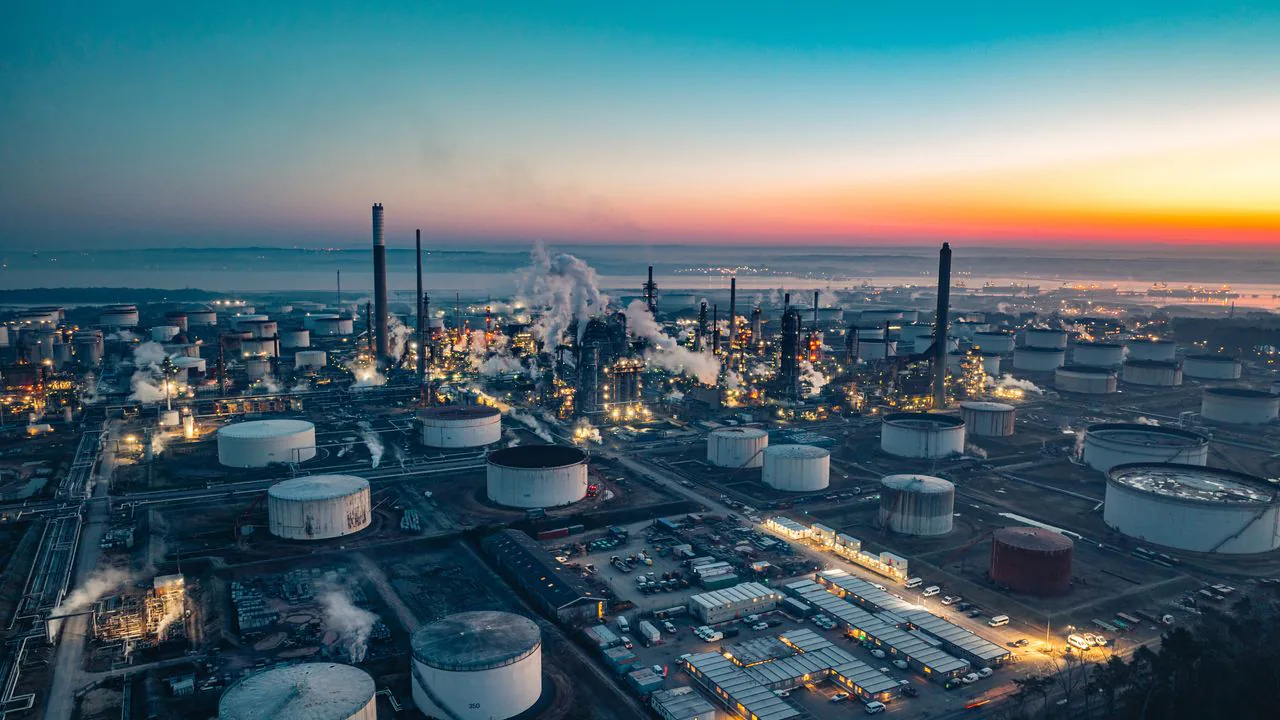 Yapay Zeka Enerji Krizini Tetikledi: Virginia'da Kamu Çalışanlarına Tasarruf Çağrısı Yapay Zeka Enerji Krizini Tetikledi: Virginia'da Kamu Çalışanlarına Tasarruf Çağrısı